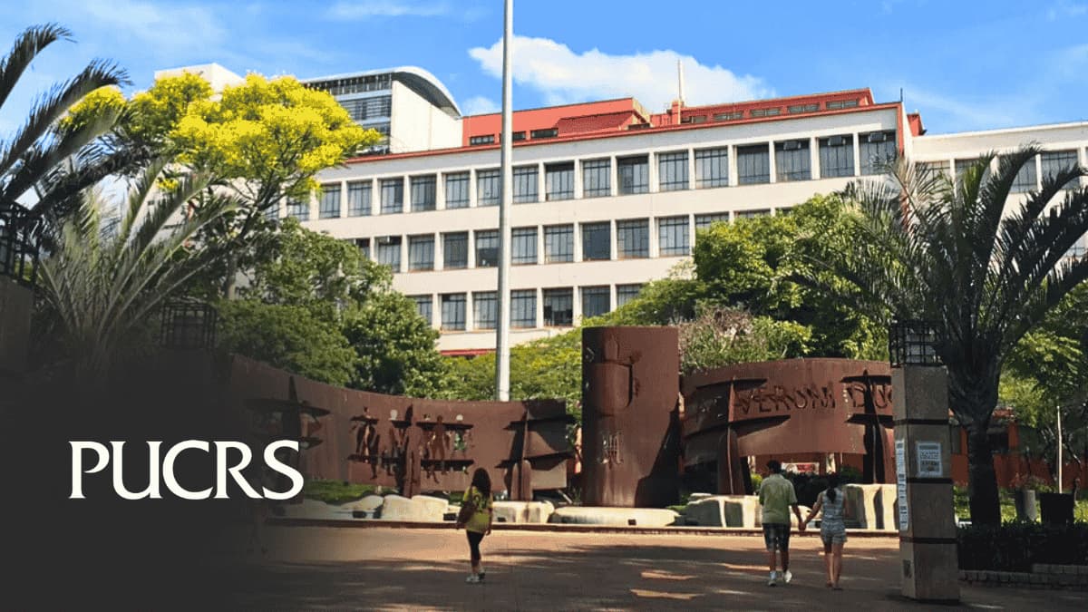 Campus da PUC-RS em Porto Alegre, destaque em inovação e ensino superior no Brasil